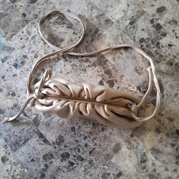 Authentic Bottega Veneta mini Pouch - Picture 11 of 11